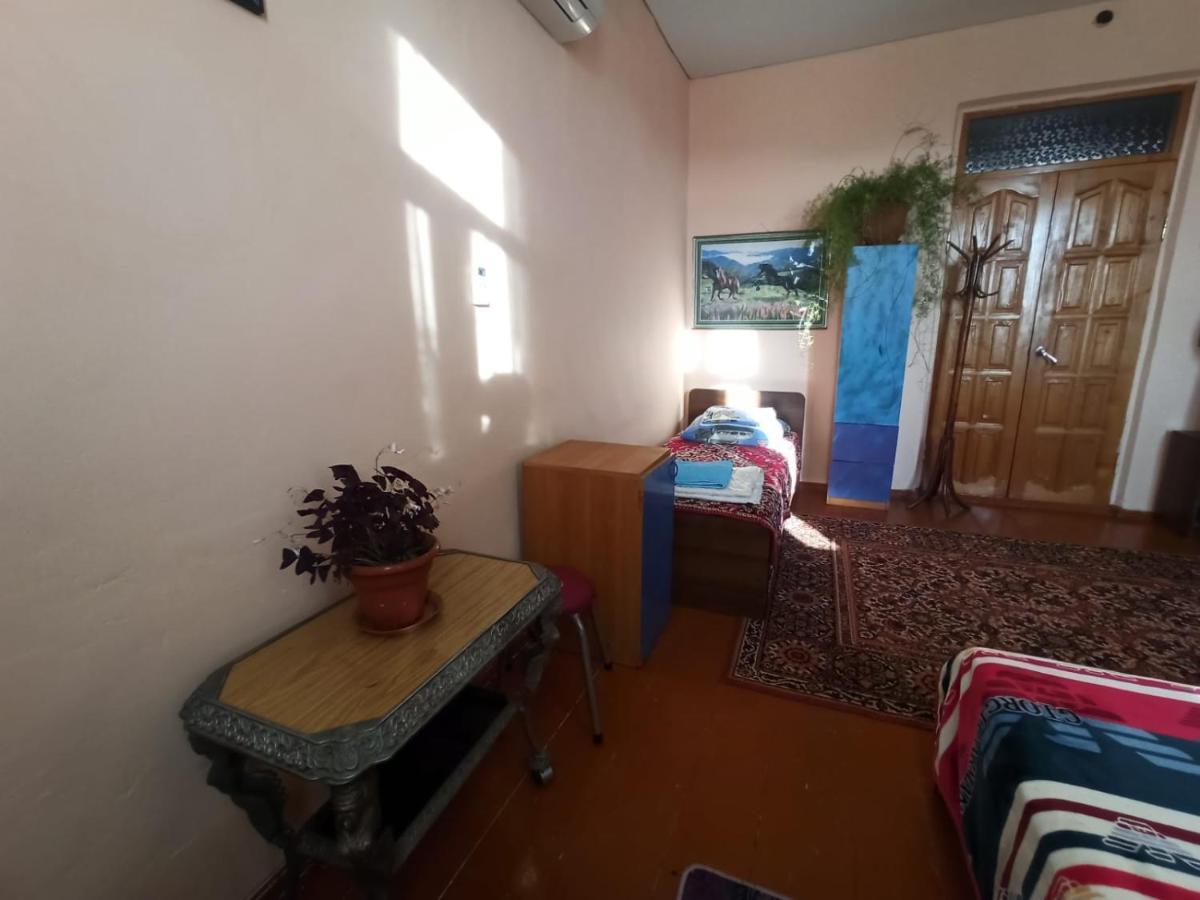 Guest House Anna 苏呼米 外观 照片